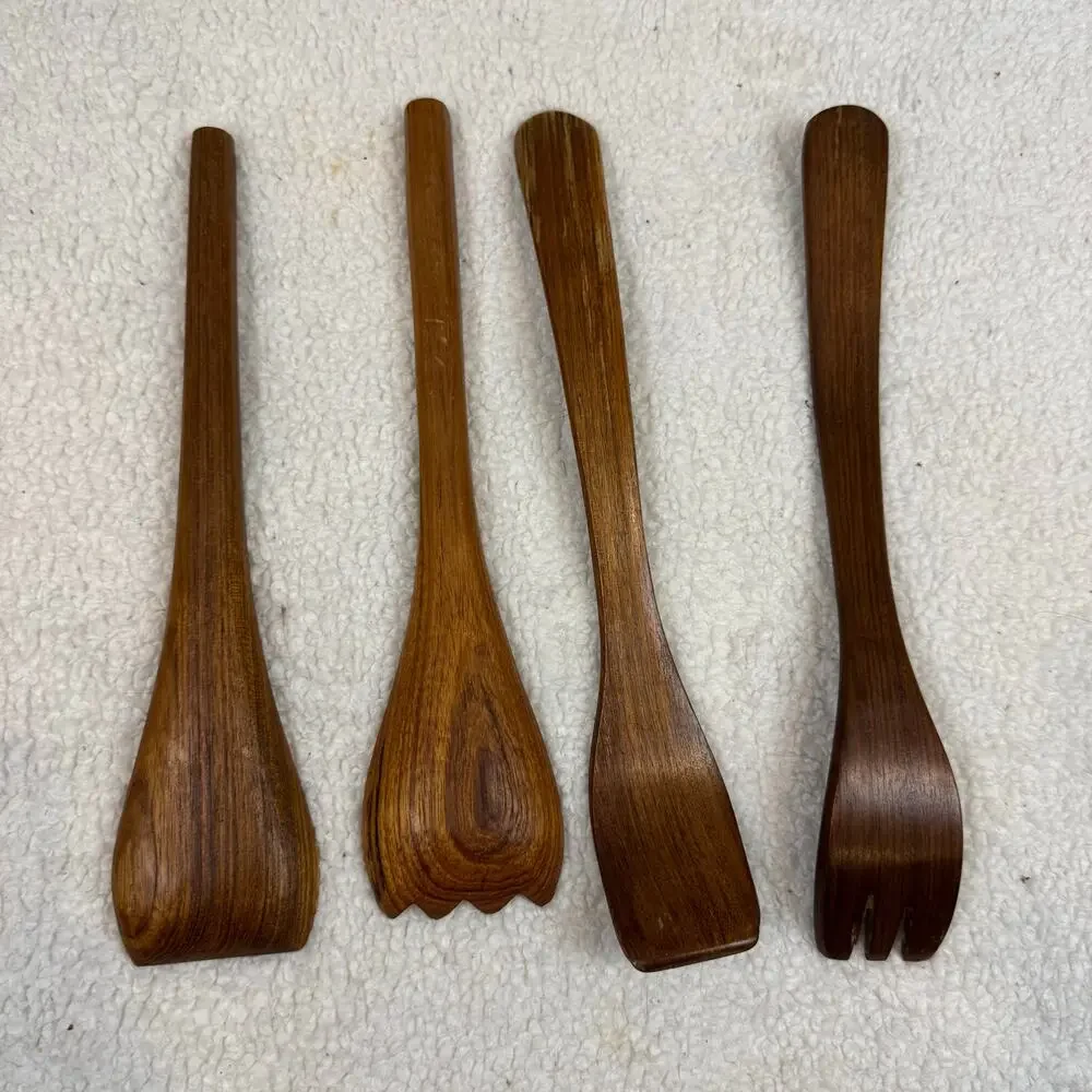 2 Sets of Wooden 12